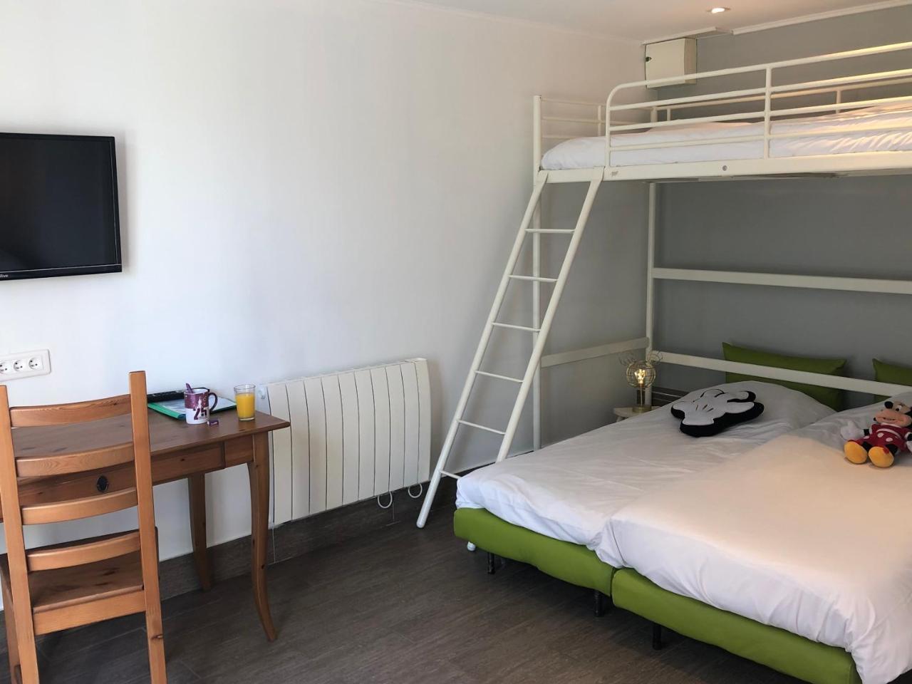Chambres D'Hotes Poirier Bazin Montry Dış mekan fotoğraf